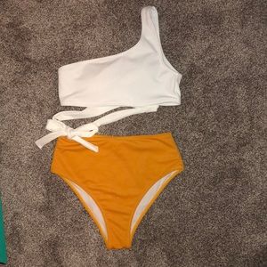 CUPSHE Swim Suit